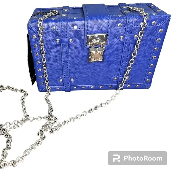 BCBG Studded Trunk Shoulder Purse NWT - Picture 1 of 9